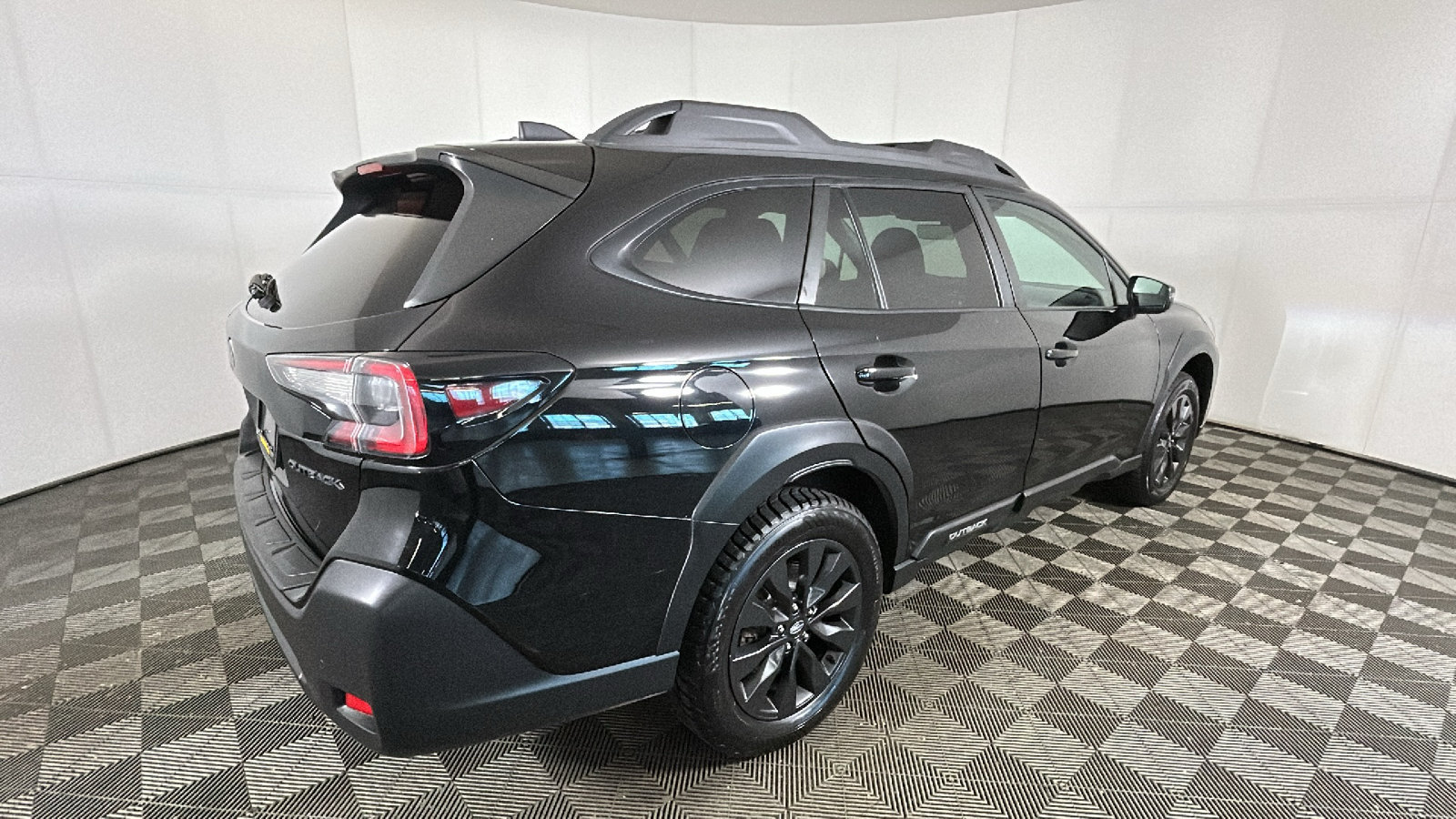 Used 2024 Subaru Outback Onyx Edition AWD/4WD image 3