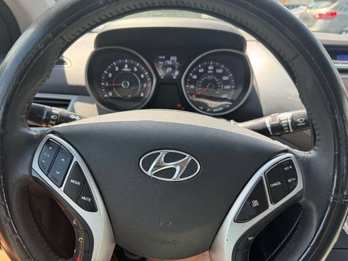 Used 2012 Hyundai Elantra Limited w/ Technology Pkg 5 FWD image 18