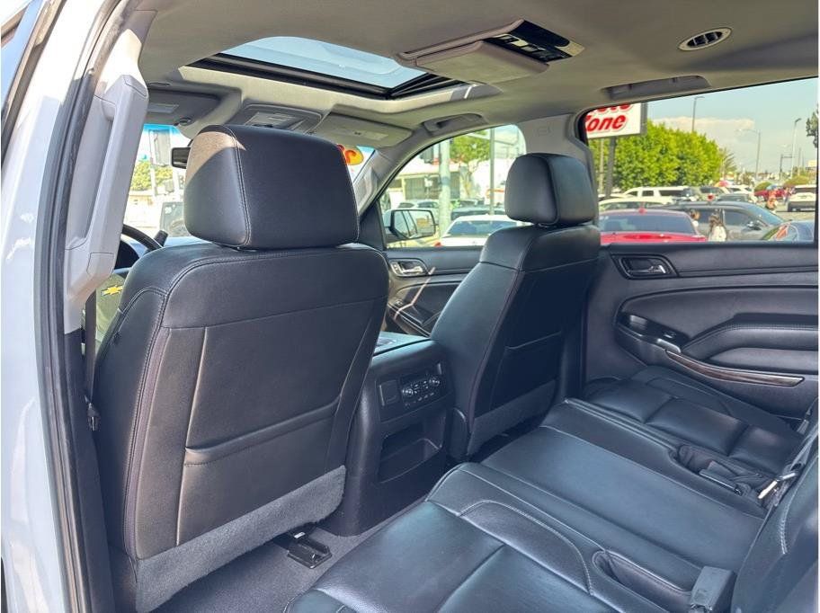 Used 2019 Chevrolet Suburban LT AWD/4WD image 19