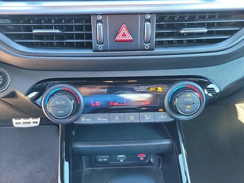 Used 2022 Kia Forte GT-Line image 12