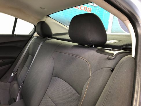 Certified 2017 Chevrolet Cruze LS image 10