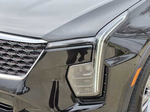 Used 2024 Cadillac XT4 Premium Luxury w/ Cold Weather Package image 7