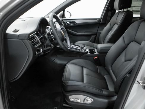 New 2026 Porsche Macan Turbo AWD/4WD image 22