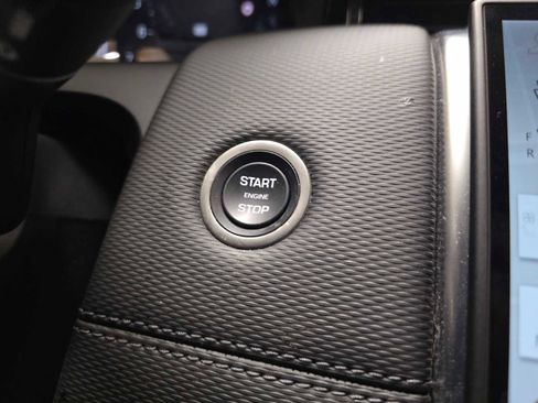 Certified 2025 Land Rover Discovery Sport Dynamic SE image 34