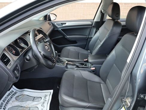 Used 2015 Volkswagen Golf S image 16