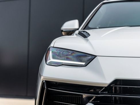 Used 2024 Lamborghini Urus Performante AWD/4WD image 22