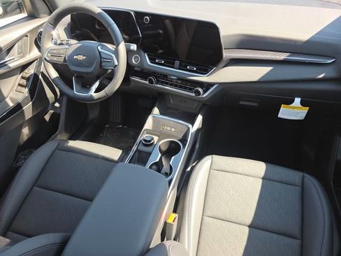 New 2026 Chevrolet Equinox LT w/ Convenience Package II FWD image 23