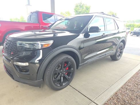 Used 2022 Ford Explorer ST w/ Equipment Group 401A AWD/4WD image 3