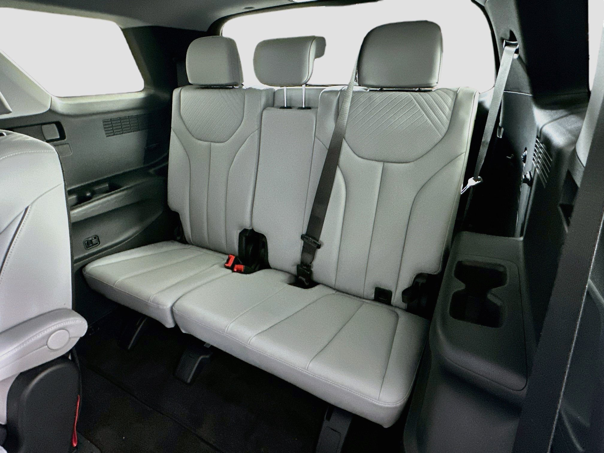 Used 2025 Hyundai Palisade SEL FWD image 30