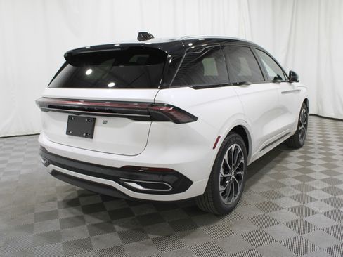 Used 2025 Lincoln Nautilus Reserve AWD/4WD image 25