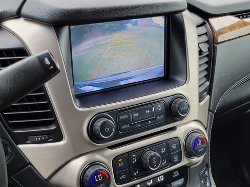 Used 2015 GMC Yukon Denali w/ Touring Package AWD/4WD image 23