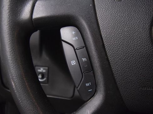 Used 2018 GMC Savana 2500 w/ Driver Convenience Package RWD image 25