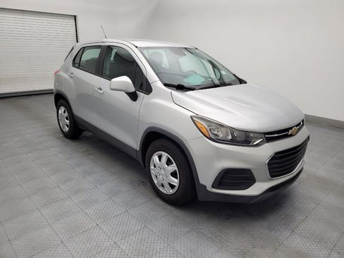 Used 2017 Chevrolet Trax LS FWD image 11
