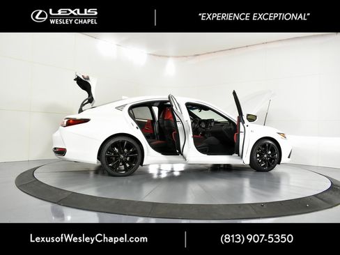 Used 2022 Lexus ES 300h F Sport image 17