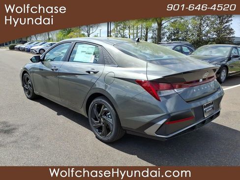 New 2026 Hyundai Elantra SEL Sport Premium FWD image 3