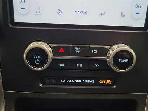 Used 2022 Ford Edge ST image 29