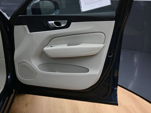 Used 2023 Volvo XC60 B5 Plus w/ Protection Package Premier image 36