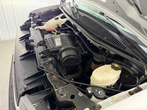 Used 2017 Chevrolet Express 2500 RWD image 22