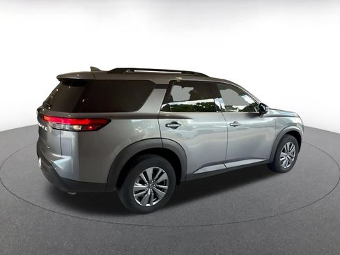 Used 2025 Nissan Pathfinder SV AWD/4WD image 15