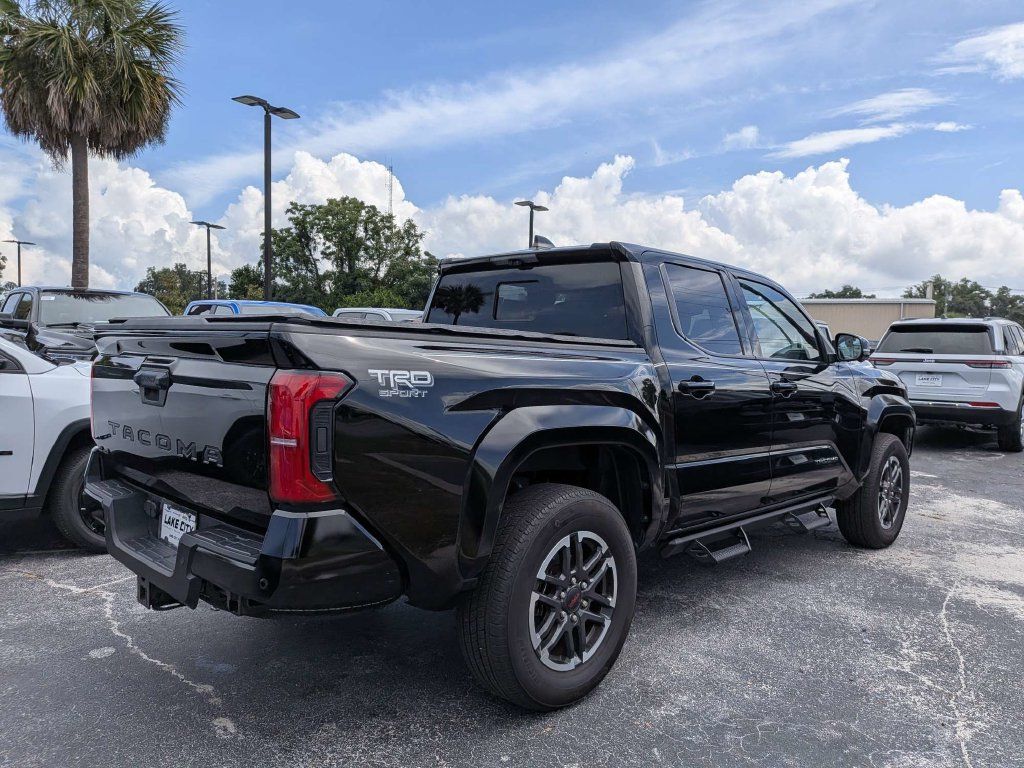 Used 2025 Toyota Tacoma TRD Sport w/ TRD Sport Premium Package AWD/4WD image 3