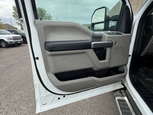 Used 2021 Ford F350 XLT w/ XLT Premium Package AWD/4WD image 16