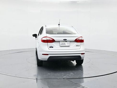 Used 2018 Ford Fiesta SE image 8