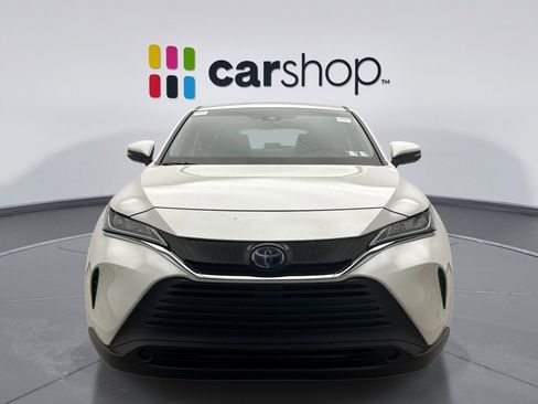 Used 2021 Toyota Venza LE w/ Carpet Mat Package (TMS) image 8