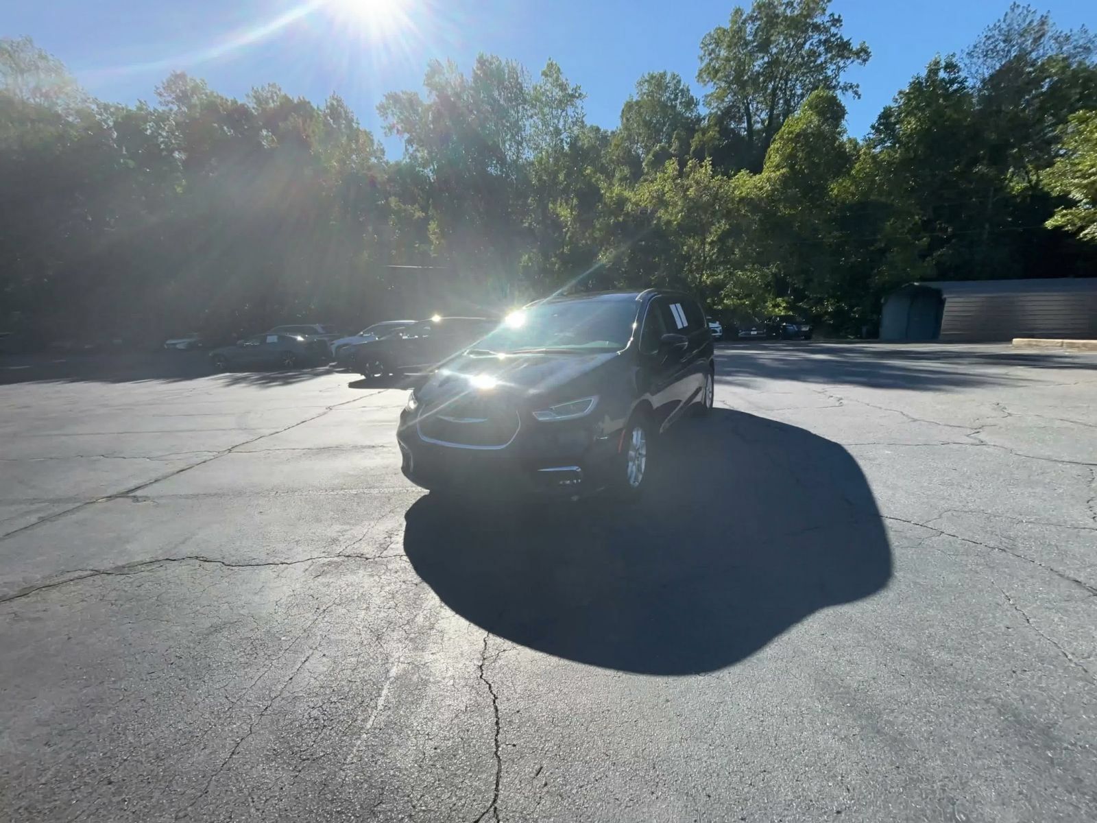 Used 2024 Chrysler Pacifica Touring-L FWD image 15