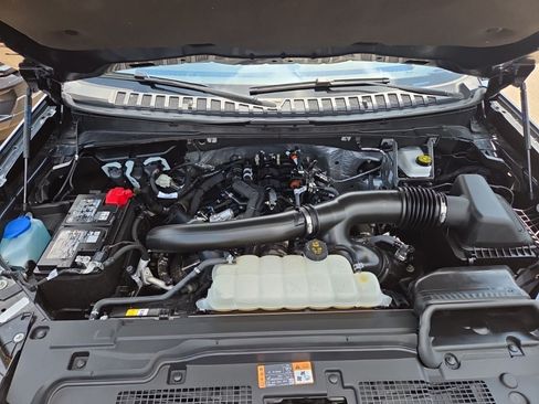 Certified 2025 Ford Expedition Active AWD/4WD image 16