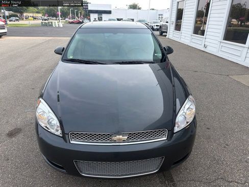 Used 2015 Chevrolet Impala LT w/ LT Sunroof Package FWD image 2