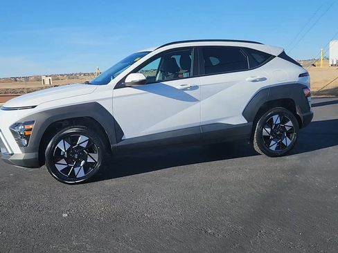 Used 2025 Hyundai Kona SEL image 2