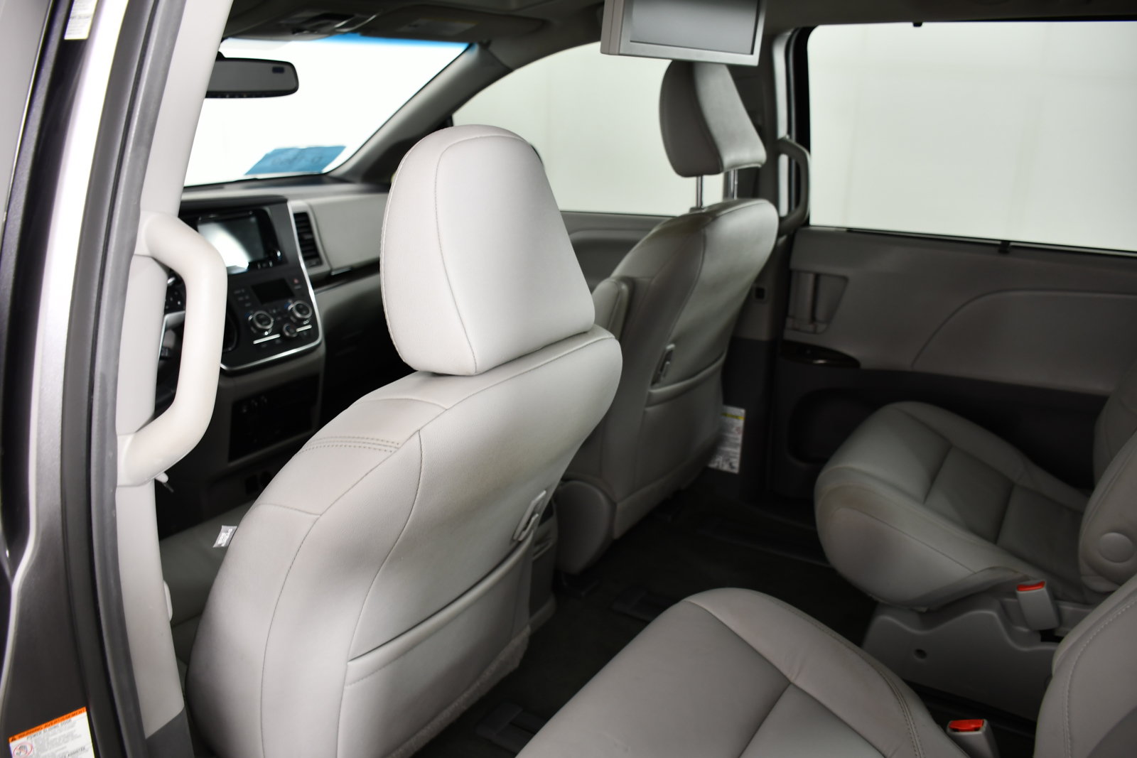 Used 2017 Toyota Sienna XLE Premium AWD/4WD image 44
