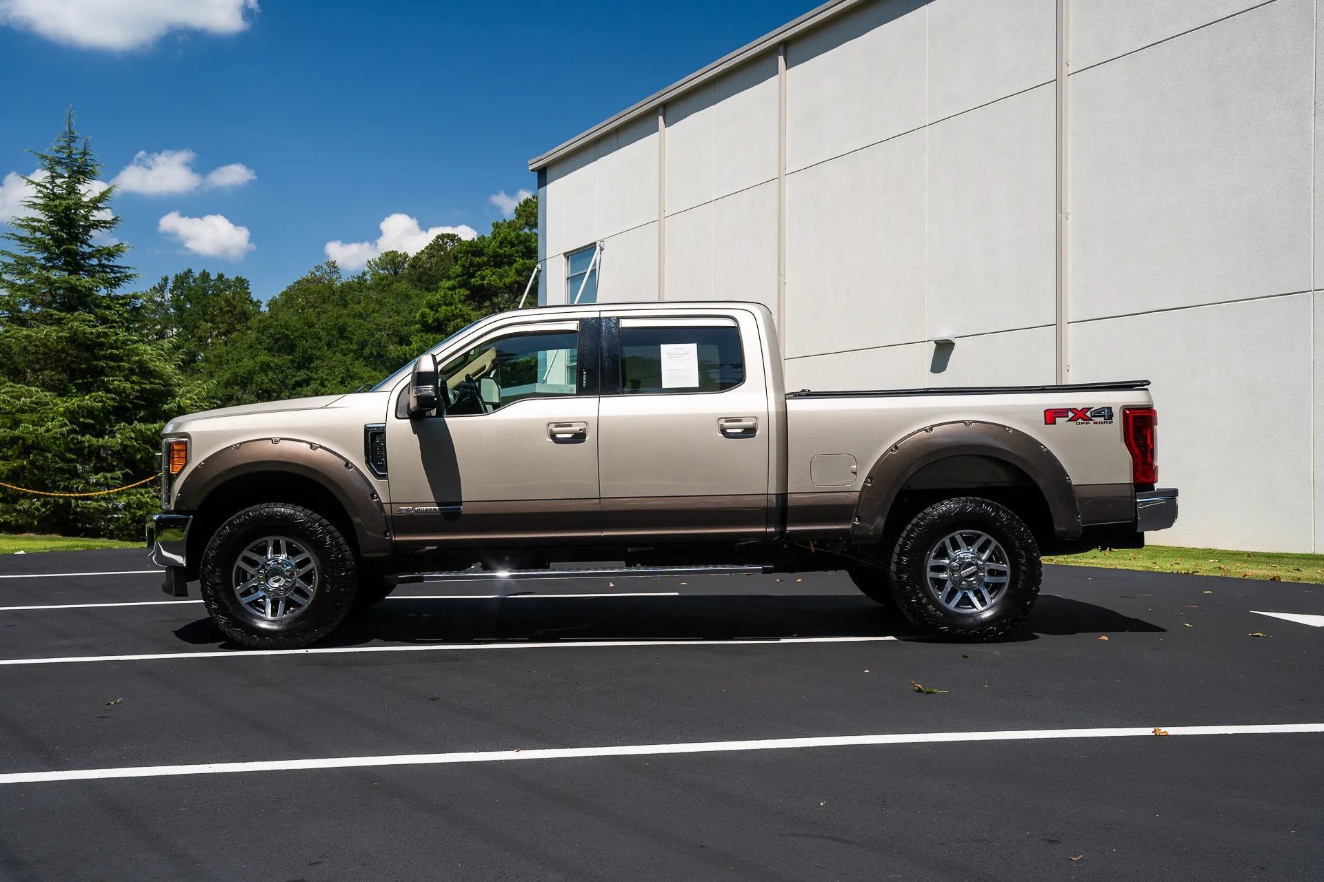 Used 2017 Ford F250 Lariat AWD/4WD image 4