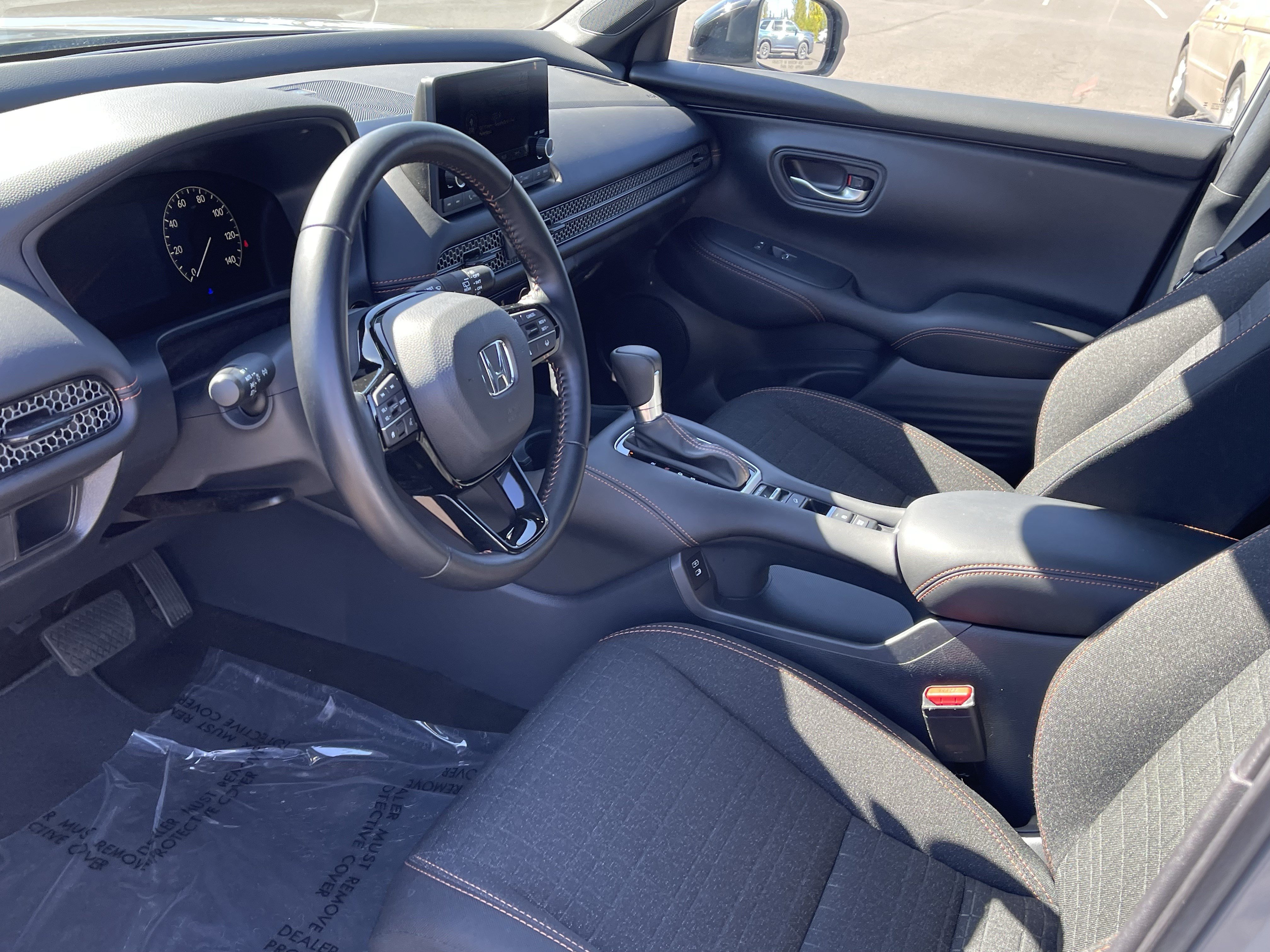 Used 2025 Honda HR-V Sport image 10