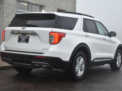 Used 2022 Ford Explorer XLT w/ Equipment Group 202A image 11