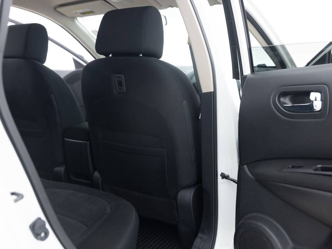 Used 2013 Nissan Rogue S w/ Special Edition Pkg AWD/4WD image 30