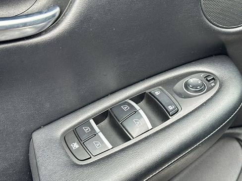 Used 2020 INFINITI QX50 Luxe w/ Navigation Package FWD image 12