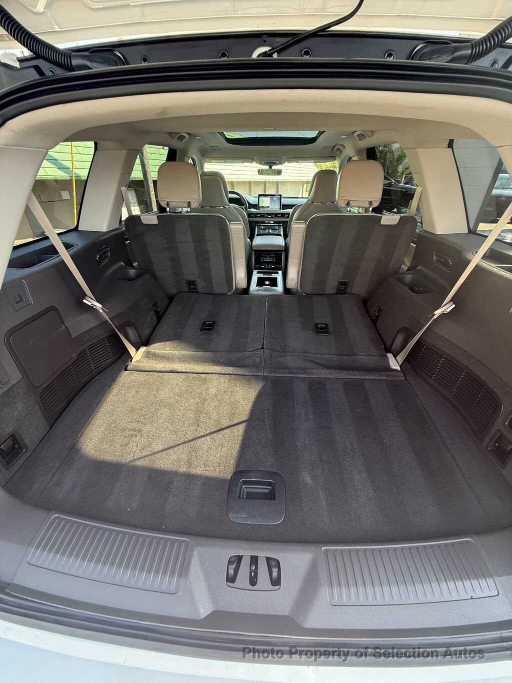 Used 2022 Lincoln Aviator Grand Touring w/ Equipment Group 301A AWD/4WD image 42