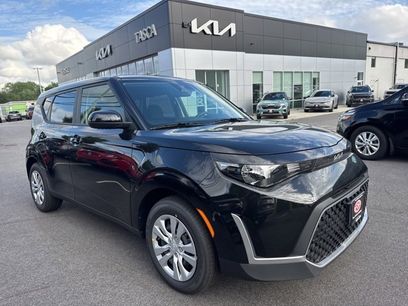 New 2025 Kia Soul LX