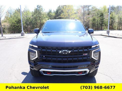 New 2026 Chevrolet Suburban Z71 w/ Comfort Package AWD/4WD image 2