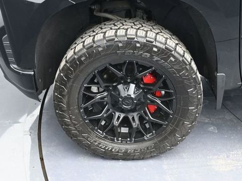 Used 2019 Chevrolet Silverado 1500 LT Trail Boss AWD/4WD image 25
