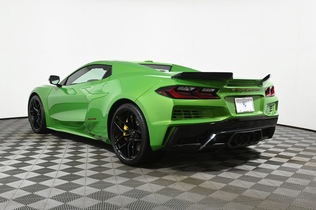Used 2026 Chevrolet Corvette Z06 w/ Stealth Interior Trim Package RWD image 5