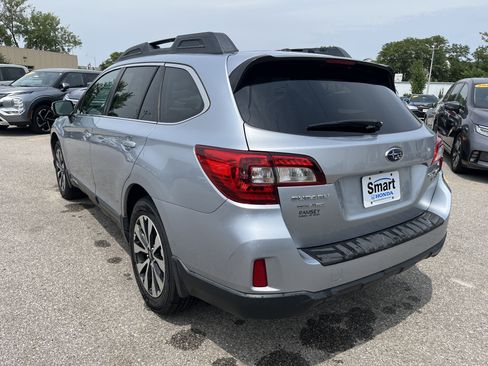 Used 2015 Subaru Outback 3.6R Limited AWD/4WD image 6
