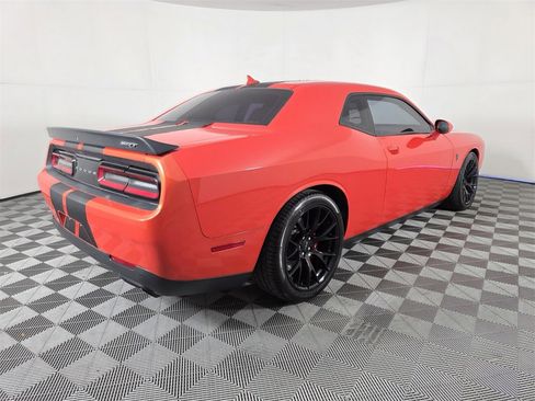 Used 2016 Dodge Challenger SRT Hellcat image 5