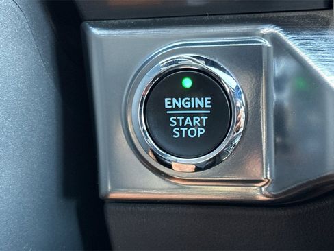 Used 2022 Ford F150 Lariat w/ Equipment Group 502A High image 25