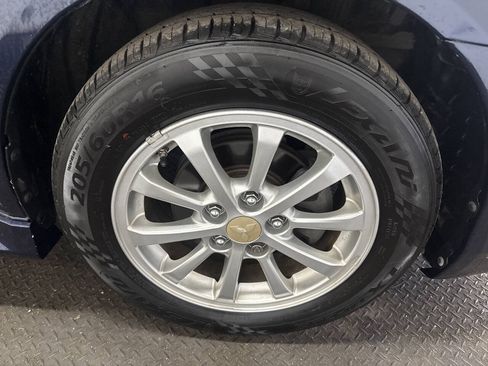 Used 2014 Mitsubishi Lancer ES FWD image 8