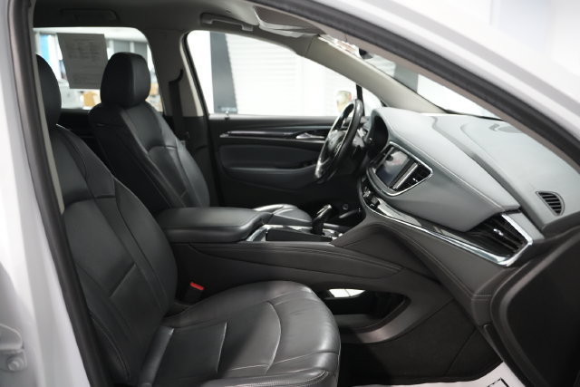 Used 2018 Buick Enclave Essence AWD/4WD image 22