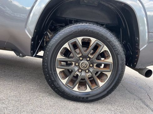 Certified 2023 Toyota Tundra Limited AWD/4WD image 10