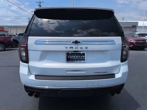 Used 2021 Chevrolet Tahoe Premier w/ Premium Package AWD/4WD image 4