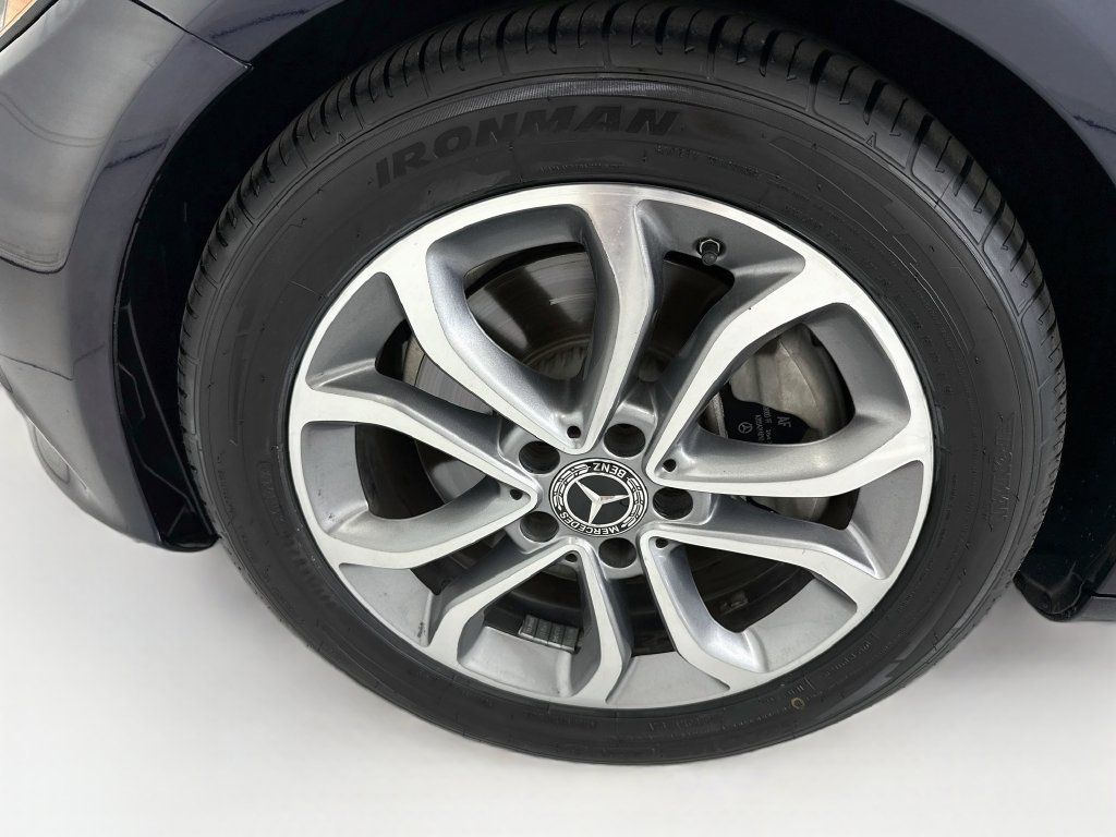 Used 2018 Mercedes-Benz C 300 Sedan image 28